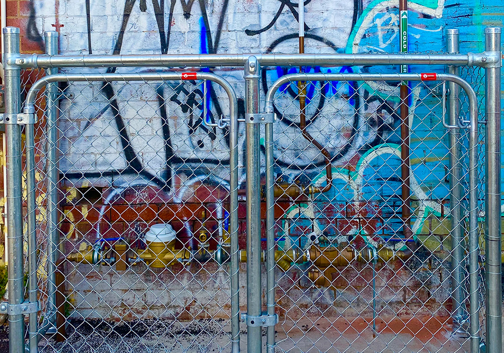 galvanized chain link bin enclosure2